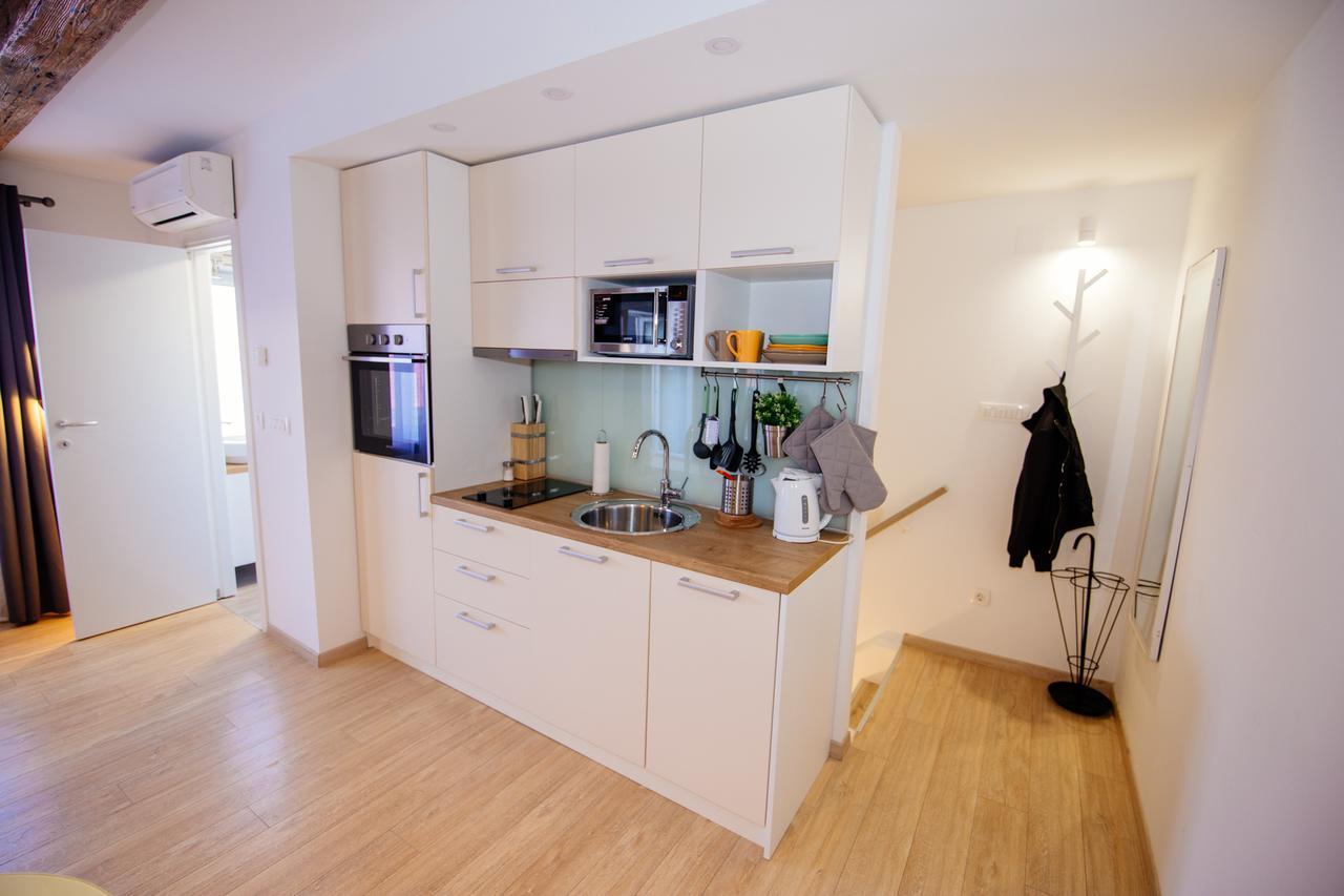 63 - 2 Apartment